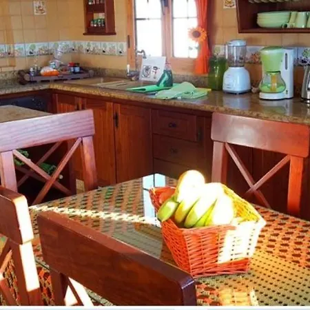 Casa Caldera Blanca بيت للعطل