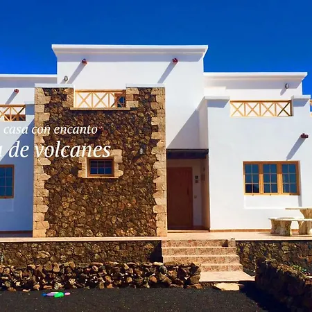 Casa Caldera Blanca Tinajo