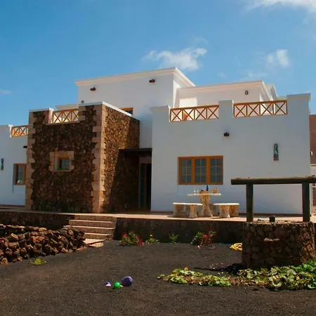 Casa Caldera Blanca * Tinajo