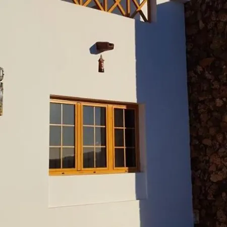 Casa Caldera Blanca * Tinajo